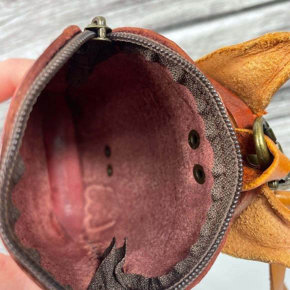 Handmade Leather 3D Dog Coin Purse - Picture 6 of 7